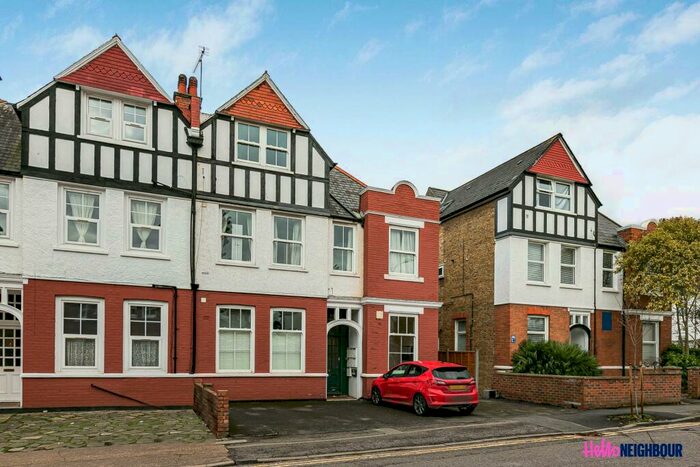 Studio To Rent In Beaufort Road, London, KT1