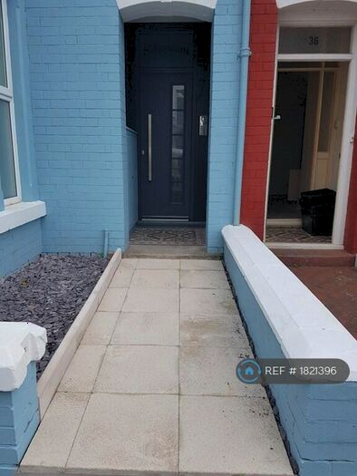 1 Bedroom Flat To Rent In Mary Street, Porthcawl, CF36