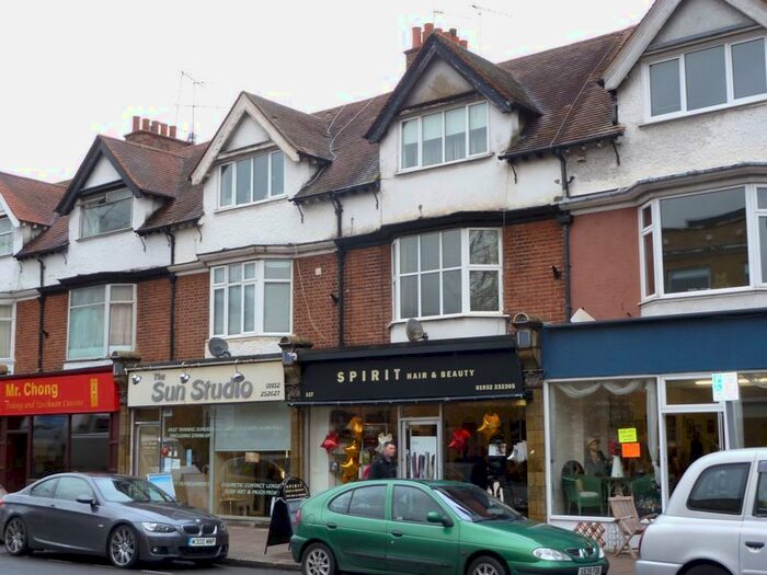 3 Bedroom Maisonette To Rent In Hersham Road, Walton-On-Thames, KT12