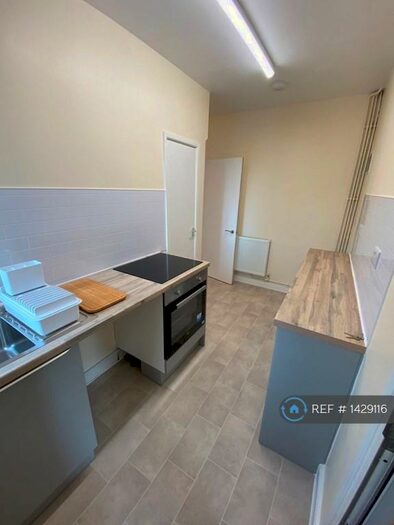 2 Bedroom Flat To Rent In Granville Road, Weymouth, DT4