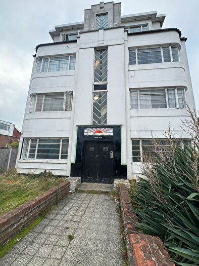 2 Bedroom Flat To Rent In Canewdon Road, Westcliff-On-Sea, SS0