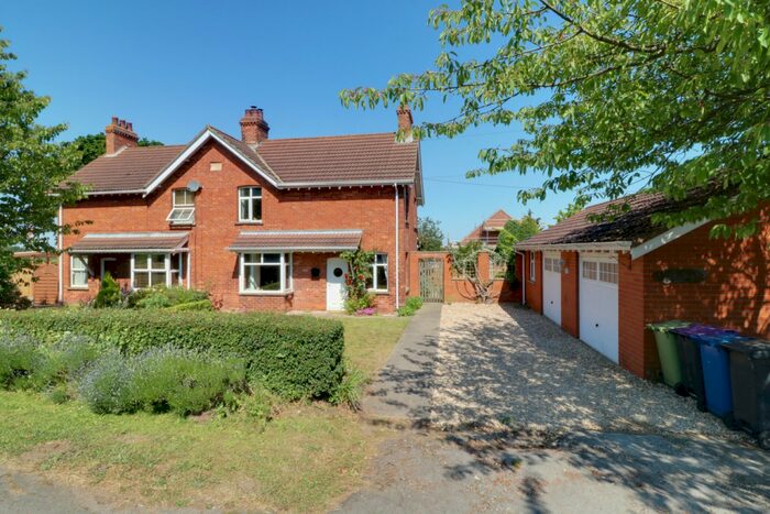 3 Bedroom Semi-Detached House For Sale In Holton Road, Nettleton, Market Rasen, LN7