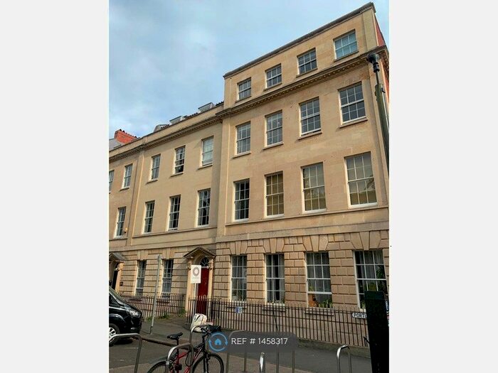 2 Bedroom Flat To Rent In Portland Square, Bristol, BS2