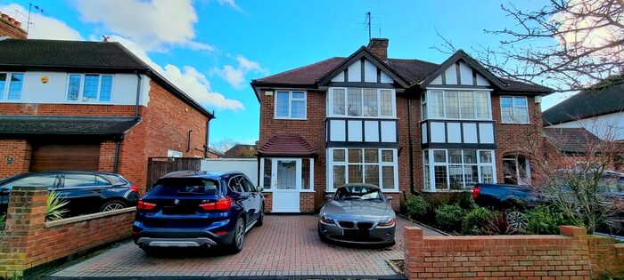 3 Bedroom Semi-Detached House To Rent In Selwyn Crescent, Hatfield, AL10