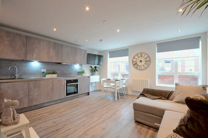 2 Bedroom Apartment To Rent In Gordon Road, Sharrow Vale, Sheffield, S11