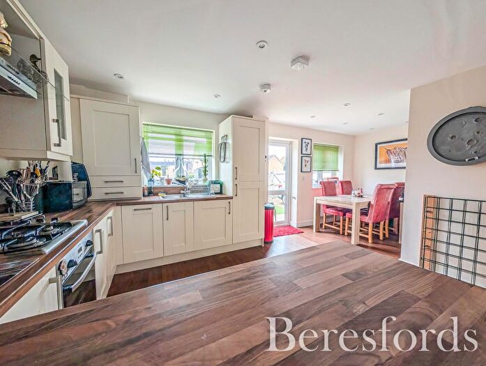 3 Bedroom End Terrace House For Sale In Brook Street, Colchester, CO1