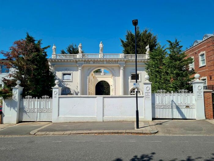 2 Bedroom Flat To Rent In Park View Road, Ealing, W5