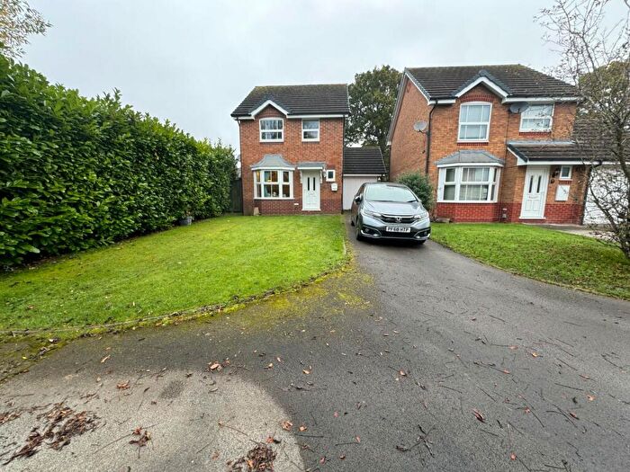 3 Bedroom Detached House To Rent In Chalgrove Crescent, Solihull, West Midlands, B91
