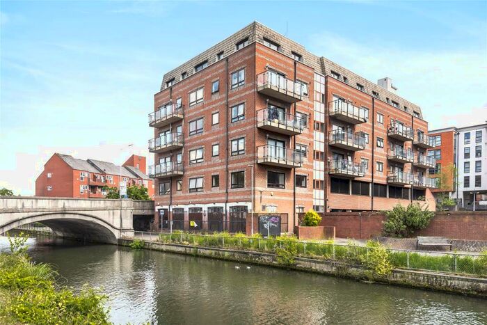 1 Bedroom Apartment To Rent In Royal Court, Kings Road, Reading, Berkshire, RG1