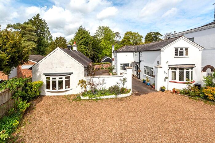 3 Bedroom Detached House For Sale In Pixham Lane, Pixham, Dorking, Surrey, RH4