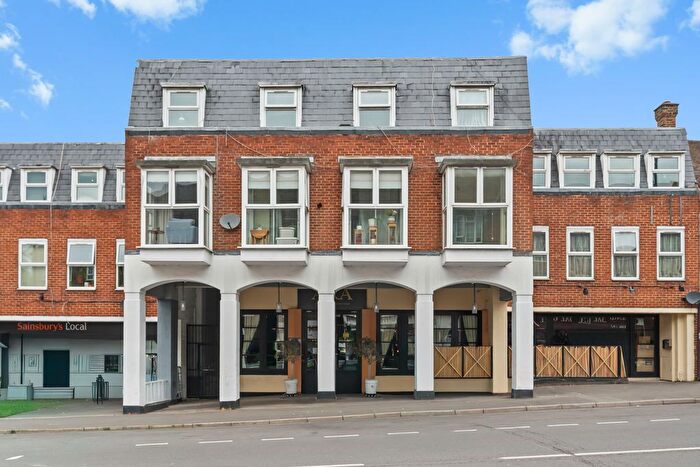 2 Bedroom Maisonette For Sale In High Street, Sutton, SM3