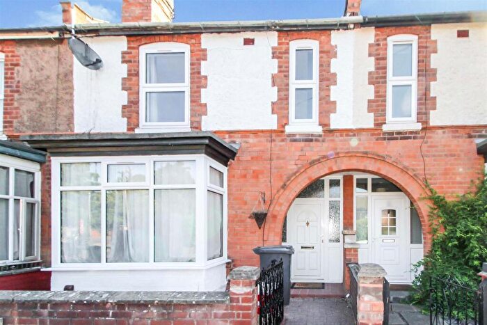 3 Bedroom Terraced House To Rent In Woodville Road, Warwick, CV34