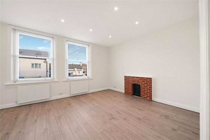 1 Bedroom Flat To Rent In High Street, Harlesden, NW10