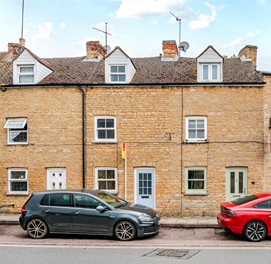 2 Bedroom Terraced House For Sale In Horsefair, Chipping Norton, OX7