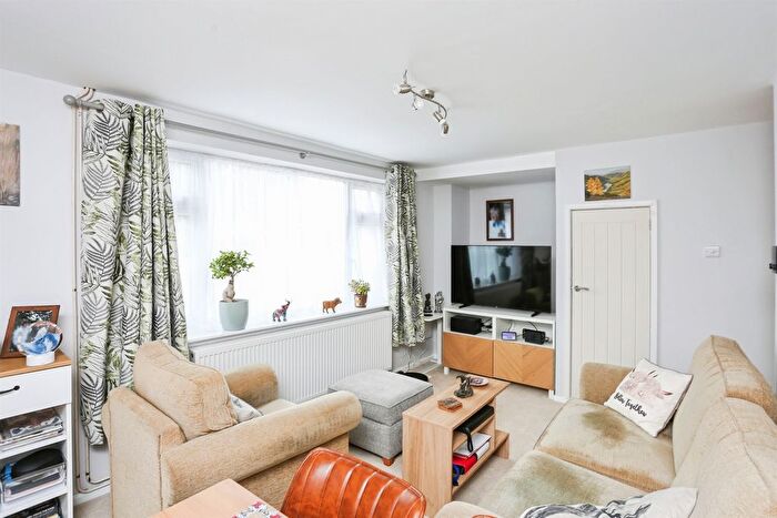 2 Bedroom Semi-Detached House For Sale In Burley Crescent, Oakham, LE15