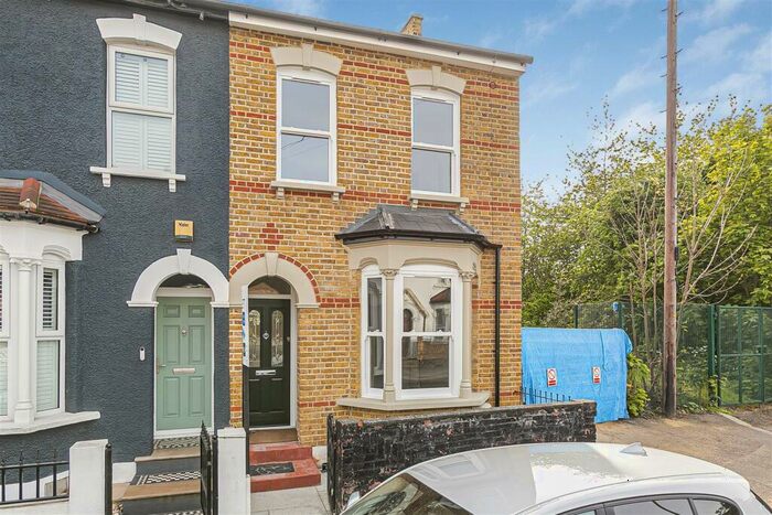 3 Bedroom End Of Terrace House To Rent In Shernhall Street, Walthamstow, London, E17