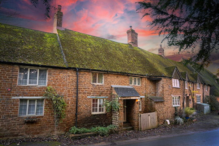 2 Bedroom Cottage For Sale In Goviers Cottage, Wardington, Banbury, Oxfordshire, OX17