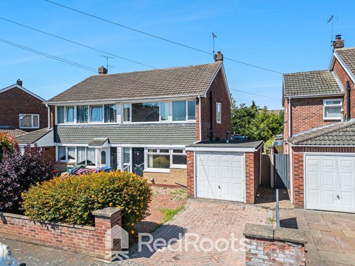 3 Bedroom Semi-Detached House For Sale In Bullivant Road, Hatfield, Doncaster, South Yorkshire, DN7