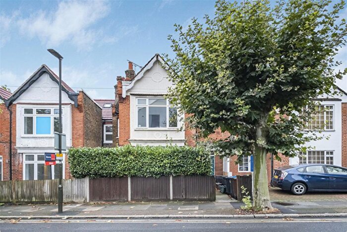 1 Bedroom Flat To Rent In Lower Downs Road, London, SW20