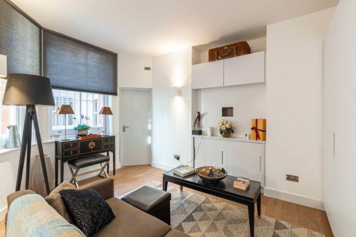 1 Bedroom Flat To Rent In Sloane Gardens, Sloane Square, London, SW1W