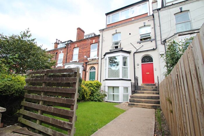 1 Bedroom Flat To Rent In Victoria Terrace, Leeds, West Yorkshire, Uk, LS3