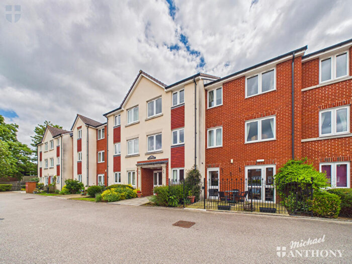 1 Bedroom Flat For Sale In Croft Road, Aylesbury, HP21
