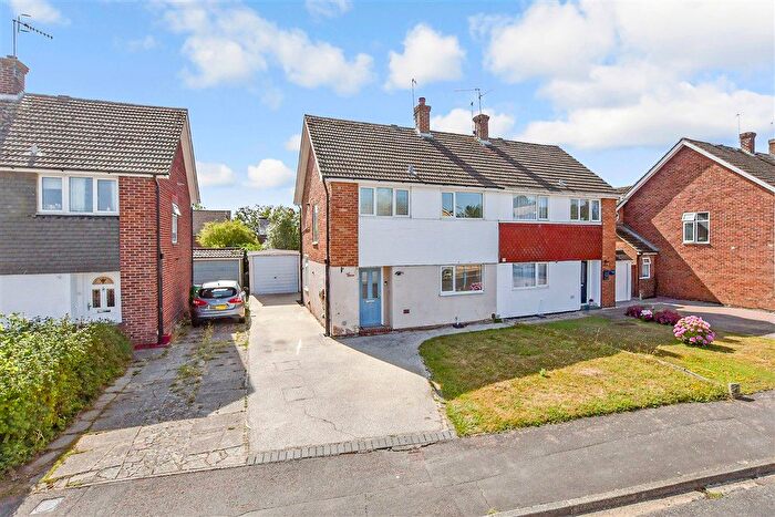 3 Bedroom Semi Detached House For Sale In Larch Crescent, Tonbridge, Kent, TN10