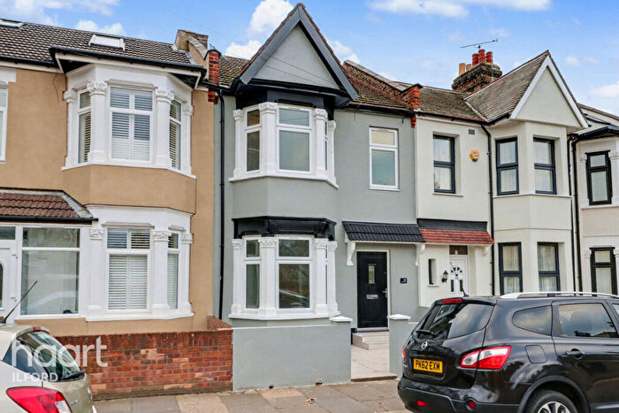 3 Bedroom Terraced House For Sale In Lowbrook Road, Ilford, IG1