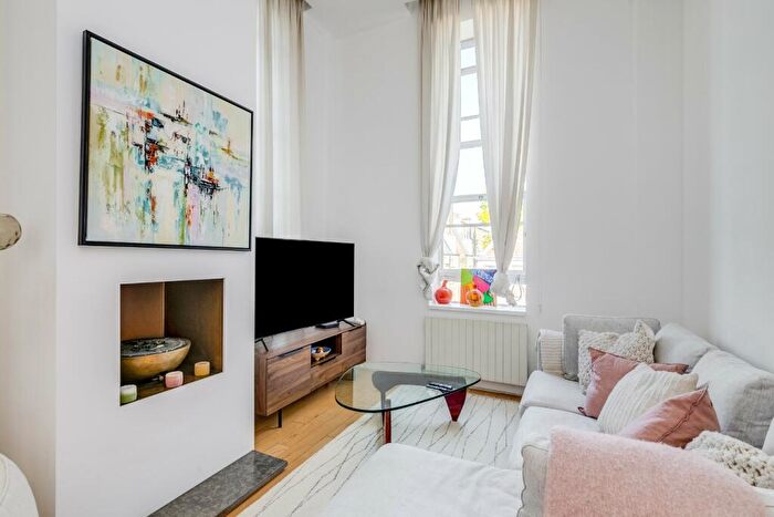 2 Bedroom Apartment To Rent In The Yoo Building, Hall Road, St John's Wood, NW8