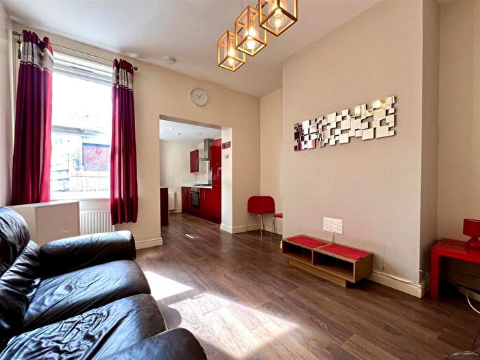 2 Bedroom Flat To Rent In Meldon Terrace, Heaton, Newcastle Upon Tyne, NE6