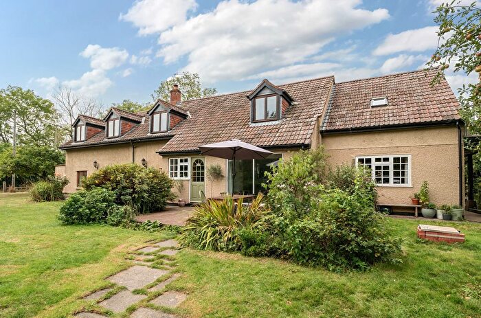 4 Bedroom Detached House For Sale In Sedgemoor Road, North Curry, Taunton, Somerset, TA3