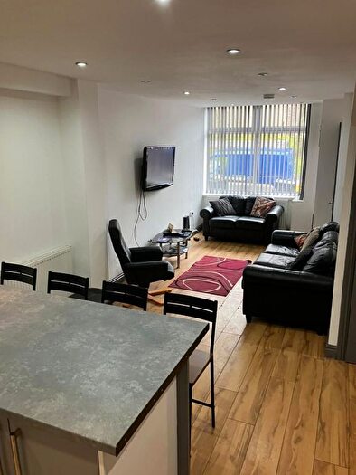 5 Bedroom Terraced House To Rent In Heeley Road, Birmingham, West Midlands, B29