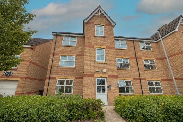 2 Bedroom Flat For Sale In Peacock Place, Gainsborough, DN21