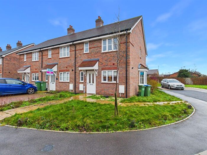 3 Bedroom End Of Terrace House For Sale In Kirkeby Close, Stoke Mandeville, Aylesbury, HP22