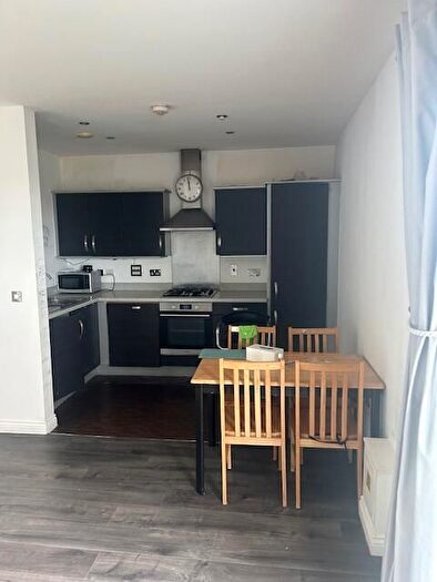 2 Bedroom Flat To Rent In Hibernia Road, Hounslow, TW3