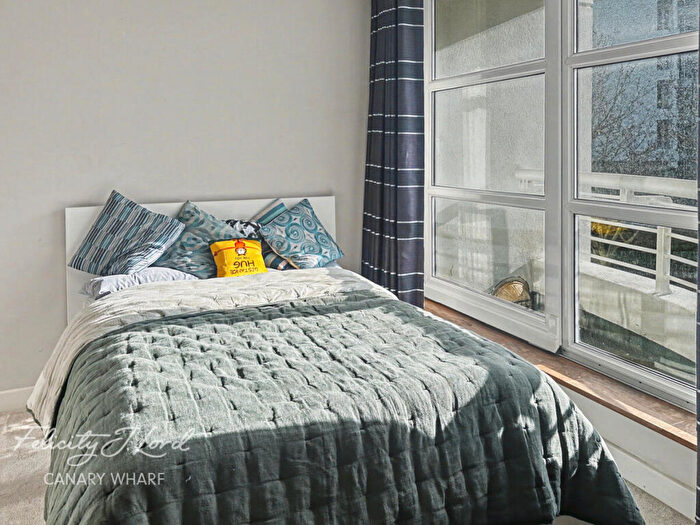 2 Bedroom Apartment To Rent In Manchester Road, London, E14