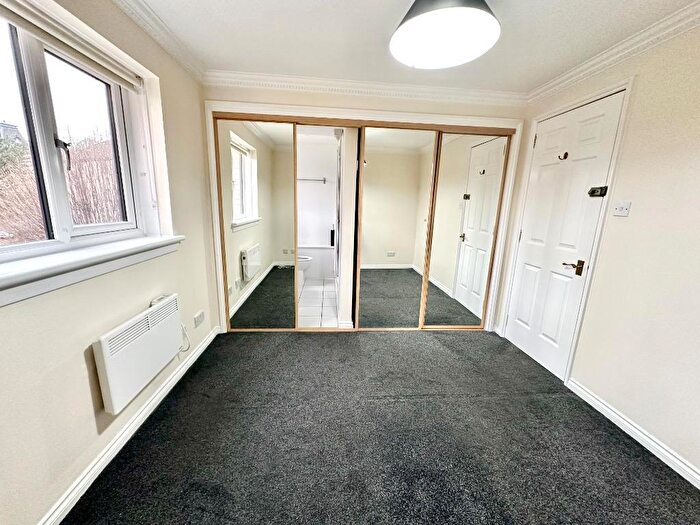 3 Bedroom Apartment To Rent In Riverview Place, City Centre, Glasgow, G5