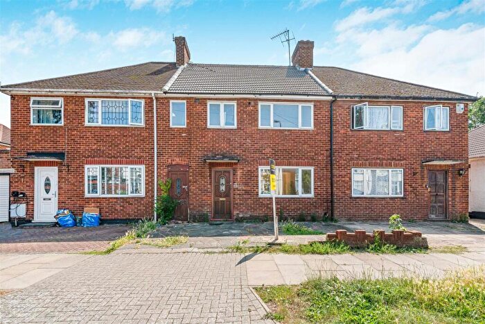 3 Bedroom Terraced House For Sale In Beaumont Avenue, Wembley, HA0