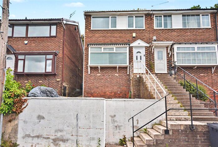 3 Bedroom End Of Terrace House For Sale In Ramshead Crescent, Leeds, West Yorkshire, LS14