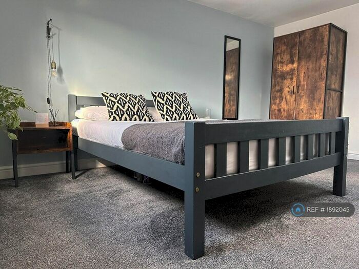 2 Bedroom Flat To Rent In Braunstone Gate, Leicester, LE3