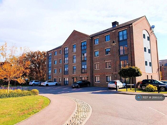 2 Bedroom Flat To Rent In Bridport House, Gosport, PO12