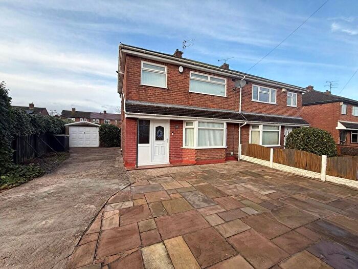 3 Bedroom Semi Detached House For Sale In Belgrave Drive, Great Sutton, CH65