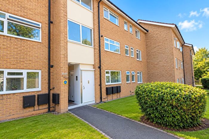 2 Bedroom Flat To Rent In Baring Road, Stratfield House, SE12