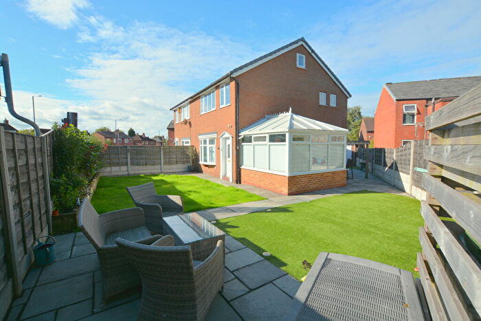 3 Bedroom Semi-Detached House For Sale In Stockport Road, Denton, , Tameside, M34