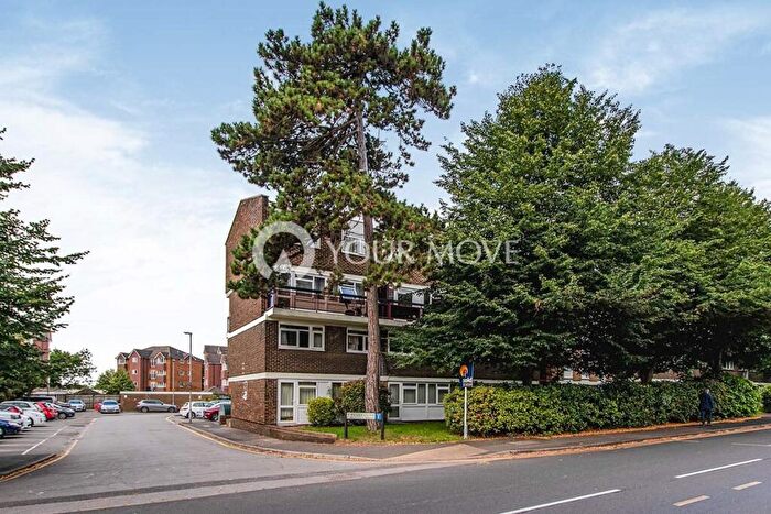 4 Bedroom Flat To Rent In Gloucester Road, Kingston Upon Thames, Surrey, KT1