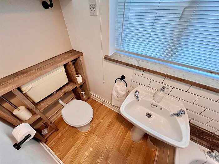 2 Bedroom Chalet For Sale In Newport Road, Hemsby, NR29