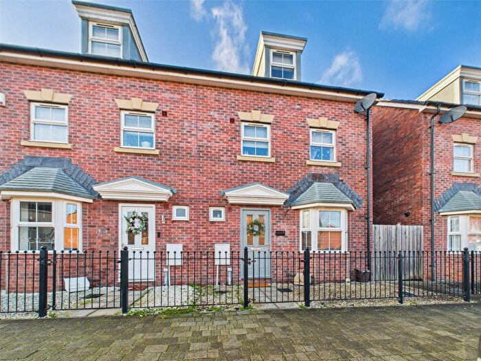 4 Bedroom Semi Detached House For Sale In Swannington Drive Kingsway, Quedgeley, Gloucester, Gloucestershire, GL2