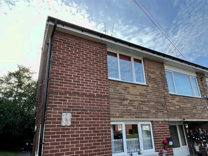 2 Bedroom Flat To Rent In Hartington Drive, Honeywell, Barnsley, S71