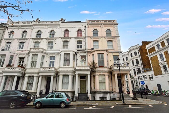 1 Bedroom Flat For Sale In Powis Square, London, W11