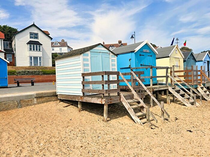 Chalet For Sale In Adjacent Undercliff Road East, Felixstowe, IP11